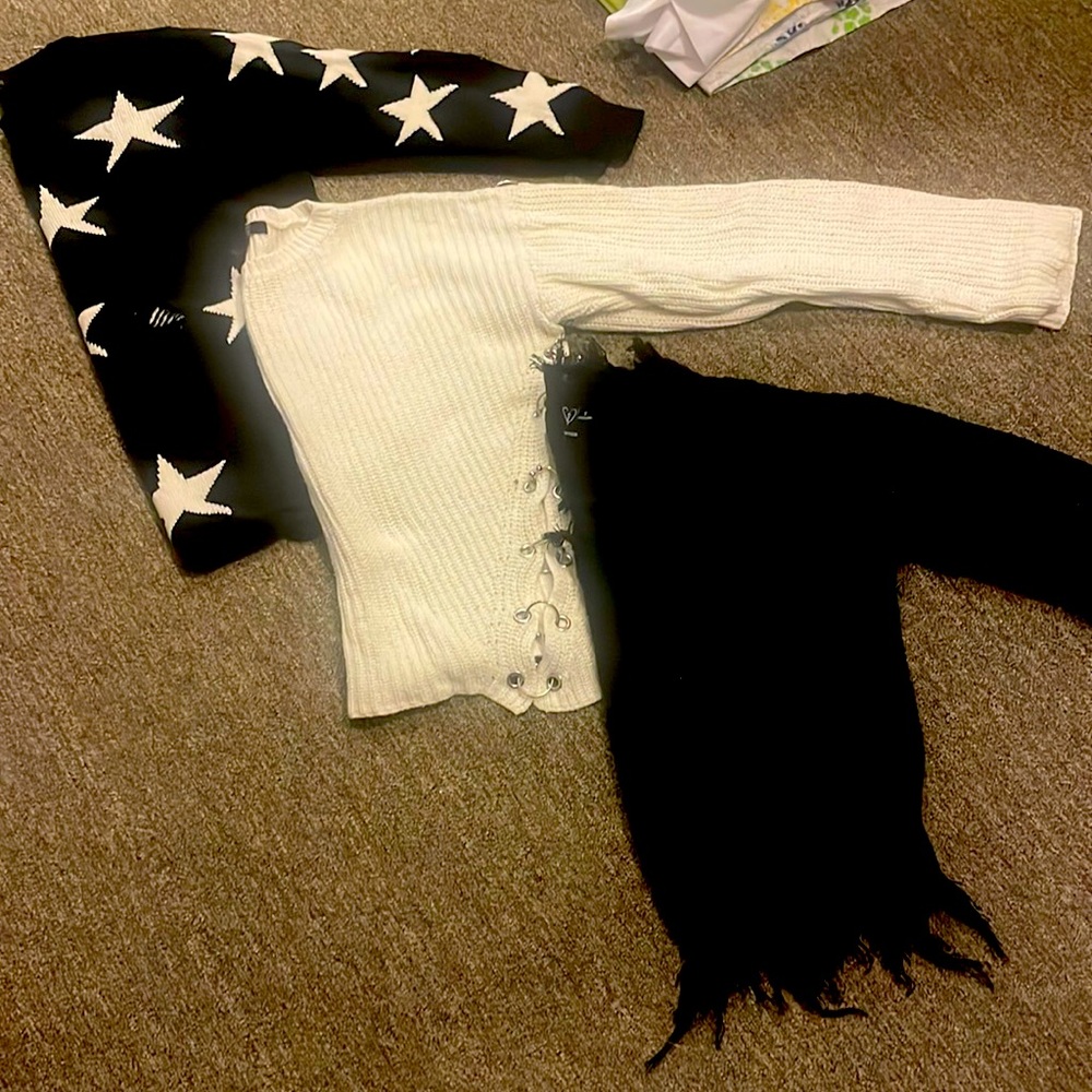 3 cool sweaters frayed ripped star, white open ring closure ,& frayed sweater